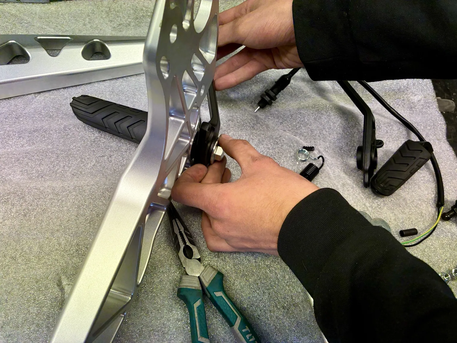 Hand assembly