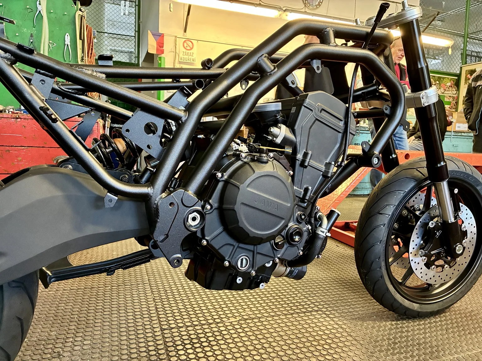 Rozpracovaný motocykel