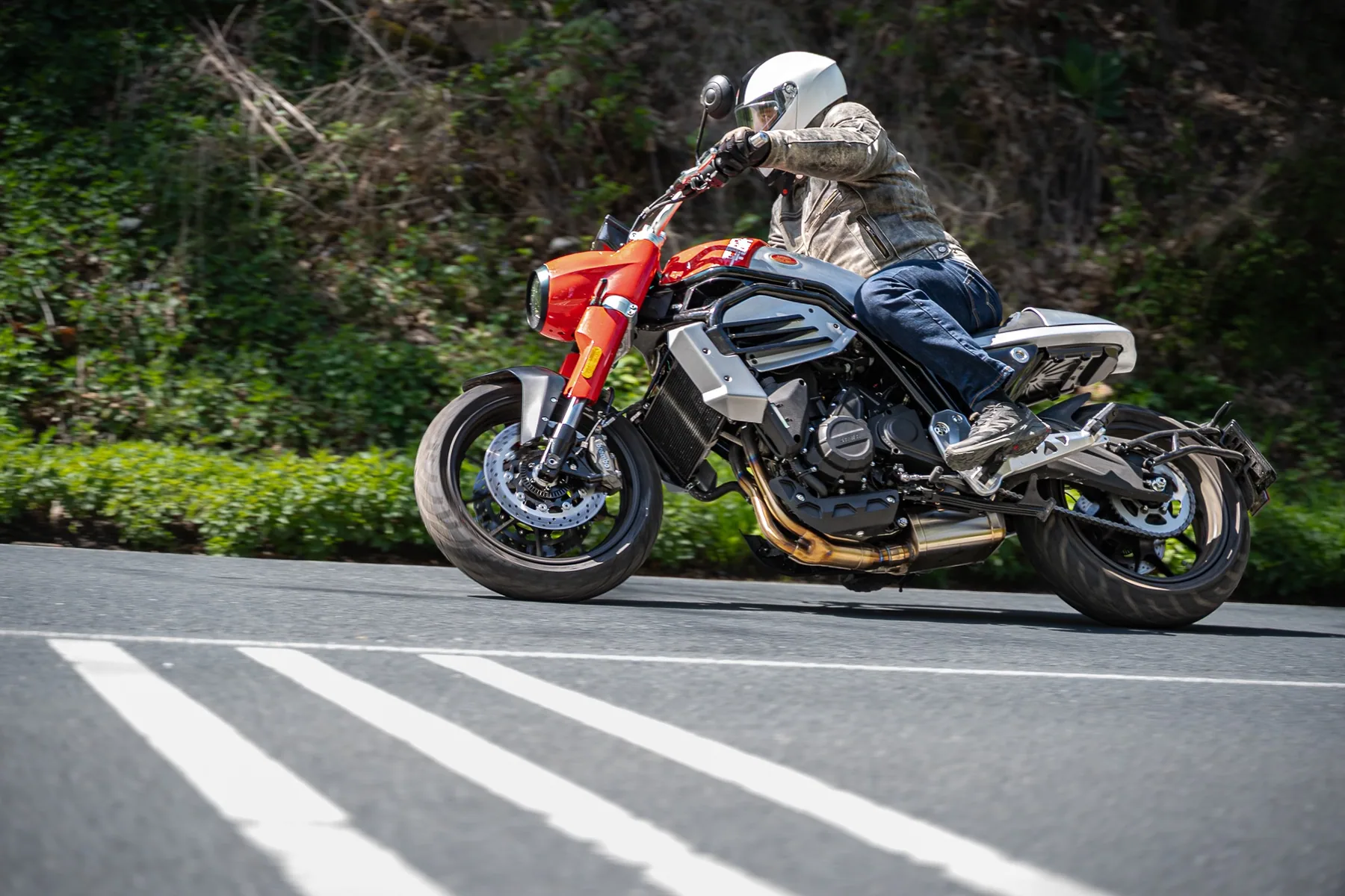 JAWA 730 Twin na silnici