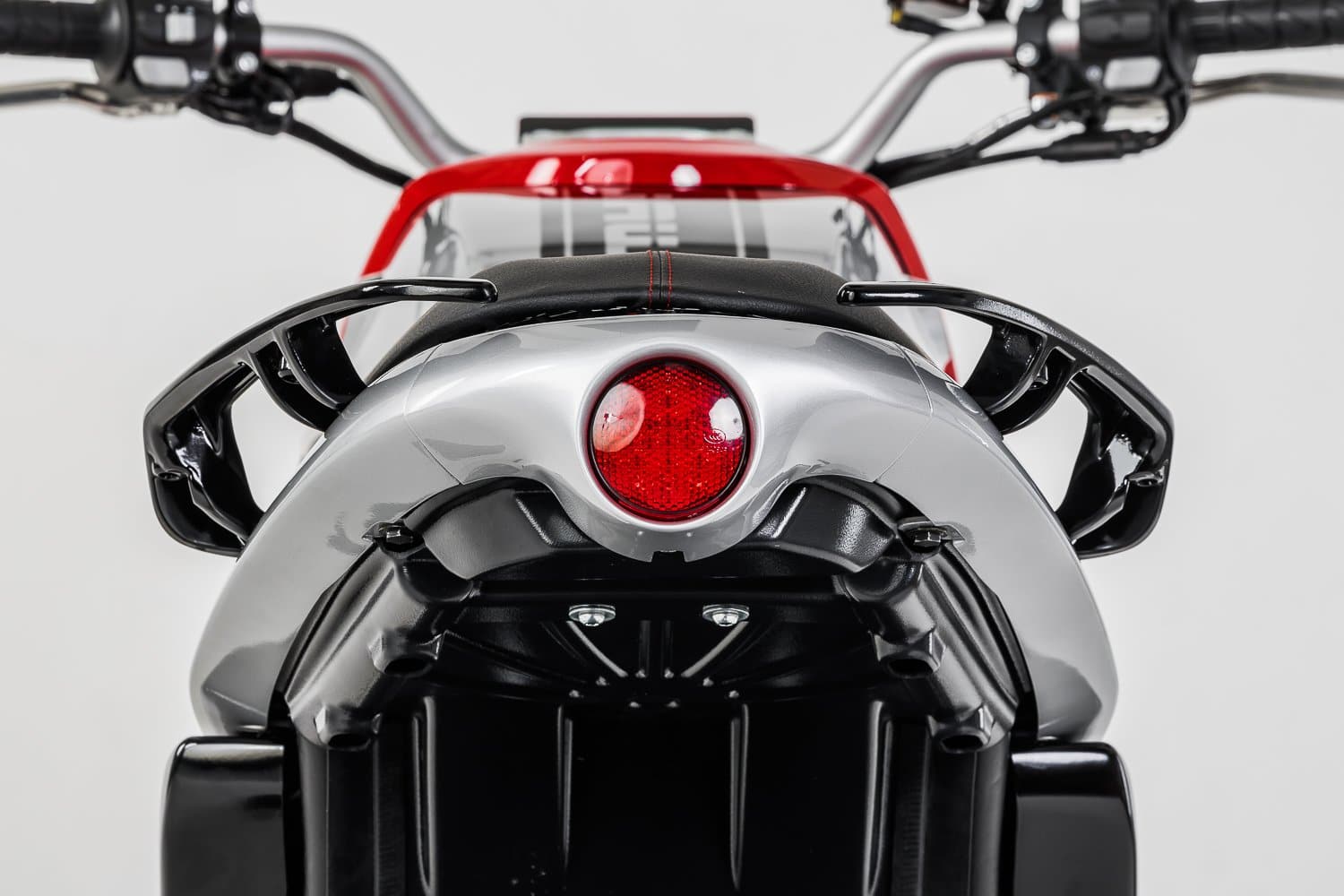 JAWA 730 Twin — official manufacturer photograph
